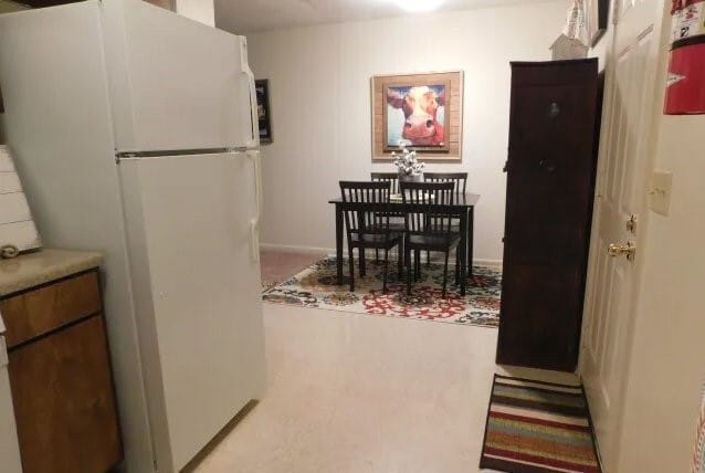 Photo - 304 Julia Cir