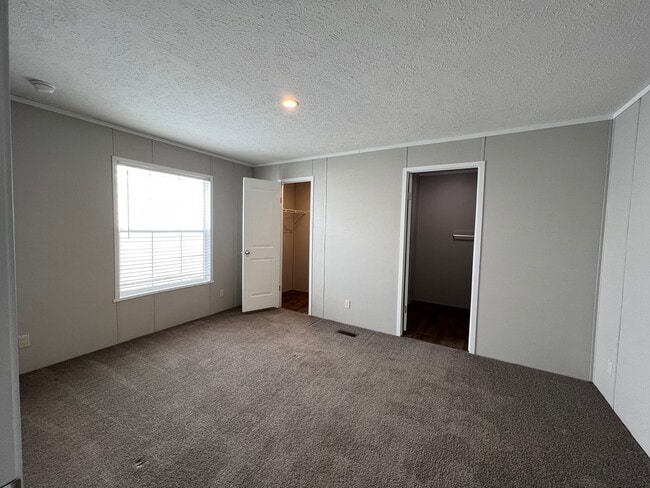 Photo - 2329 Catalpa St