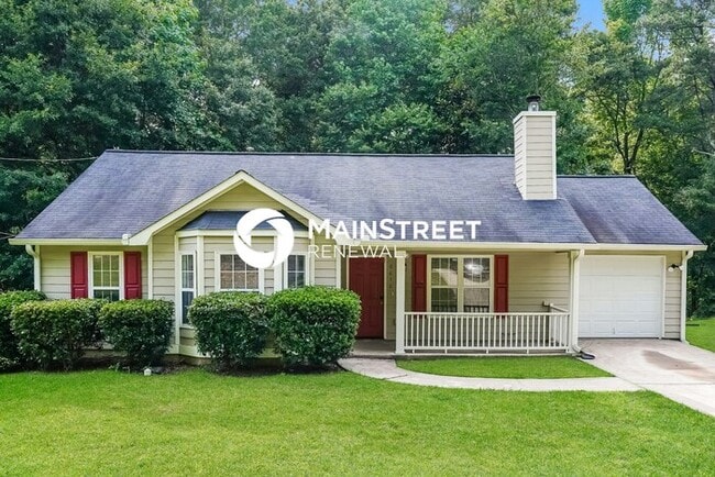 Photo - 3 Bedroom Pet-Friendly Home in UNION CITY, GA with Main Street Renewal