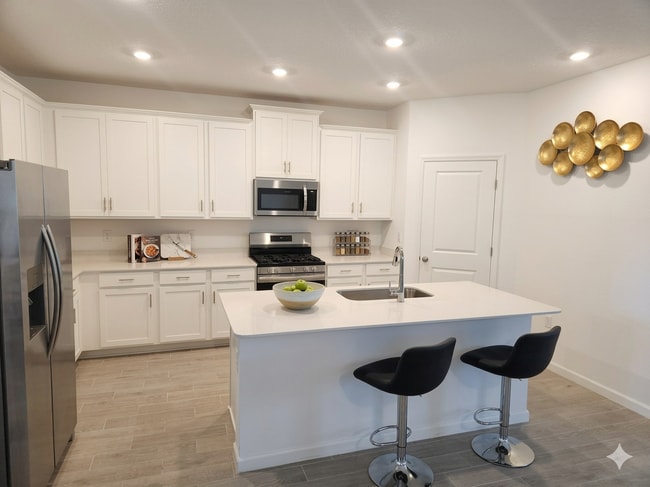 Photo - 1437 Lachlan Cir