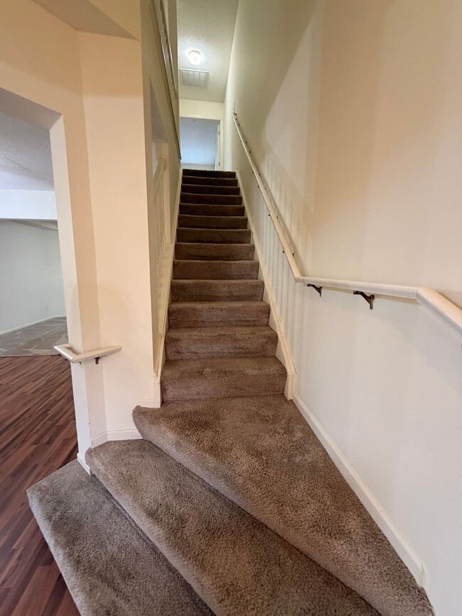 Photo - 606 Windbrook Cir