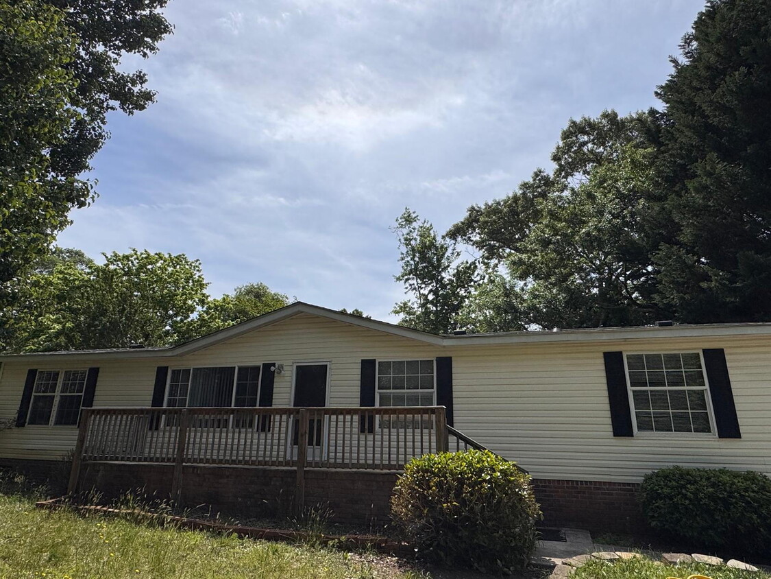 Spacious & Affordable 3-Bed, 2-Bath Home i... - Spacious & Affordable 3-Bed, 2-Bath Home i...