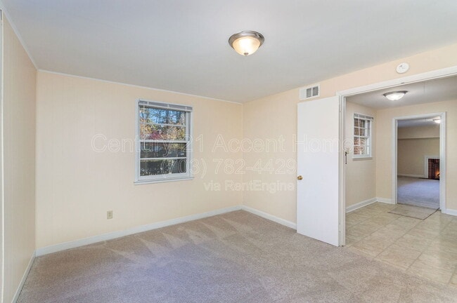 Photo - 5852 Lowell Ave