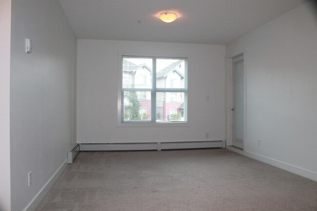 Photo - 667 Watt Blvd SW