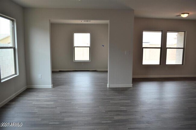 2367 Oakmont Ln