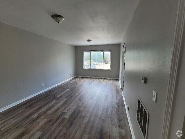 Building Photo - 312.5 Perrin St Rental
