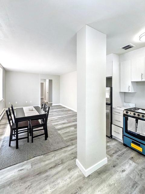 Building Photo - WELLINGTON APARTMENTS