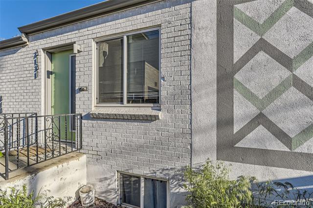 Building Photo - 3131 St Paul St