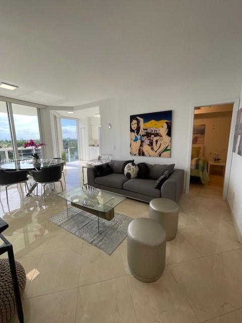 Photo - 4779 Collins Ave Unit 706