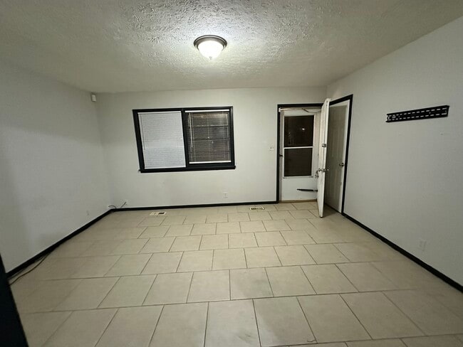 Photo - 1217 E 9th Ave