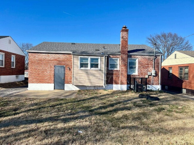 Photo - 242 Emerling Dr