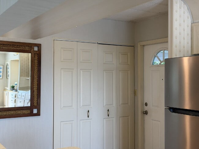 Photo - "Charming 2-Bed, 2-Bath Mobile Home Retreat in Harbor Cove!"