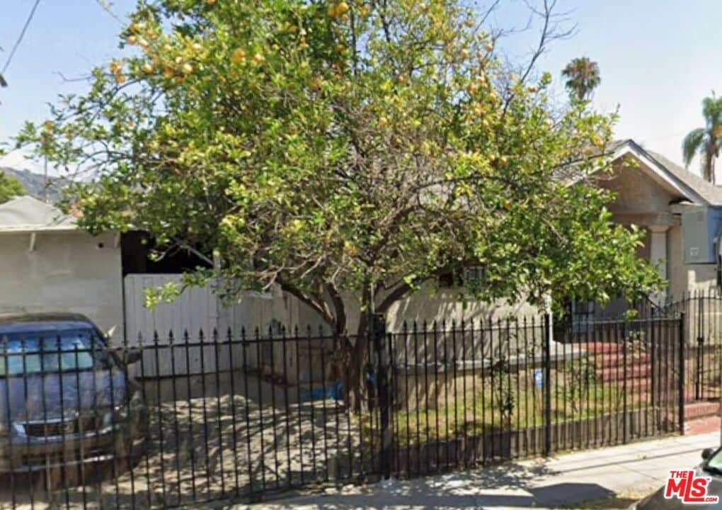 Photo - 5061 Fountain Ave