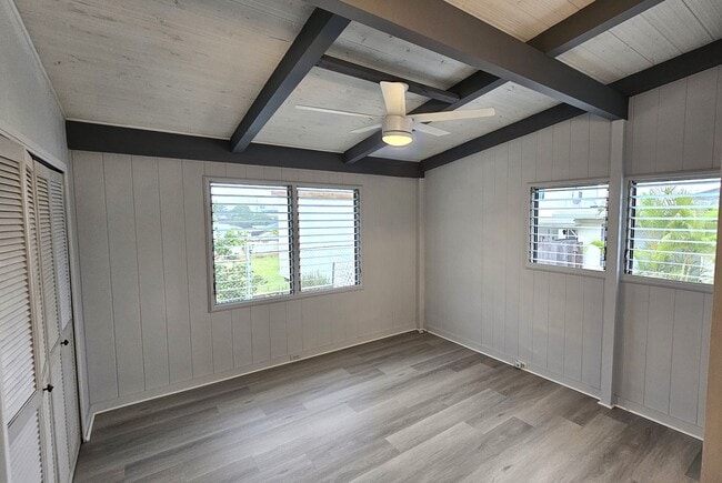 Photo - Huge yard - house just refreshed!