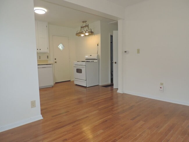 Photo - $1,500 | 2 Bedroom, 1 Bathroom House | No ...