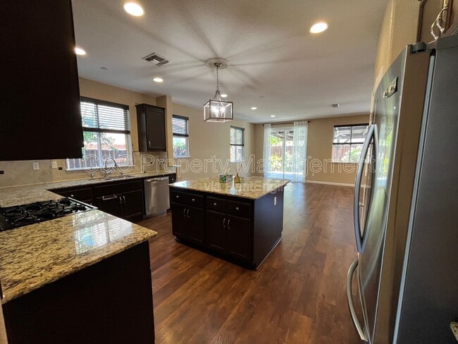 Photo - 440 Red Lion Way