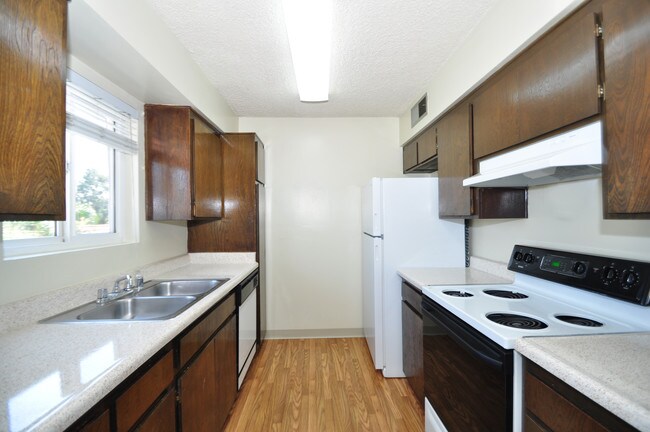 Crestview Apartments