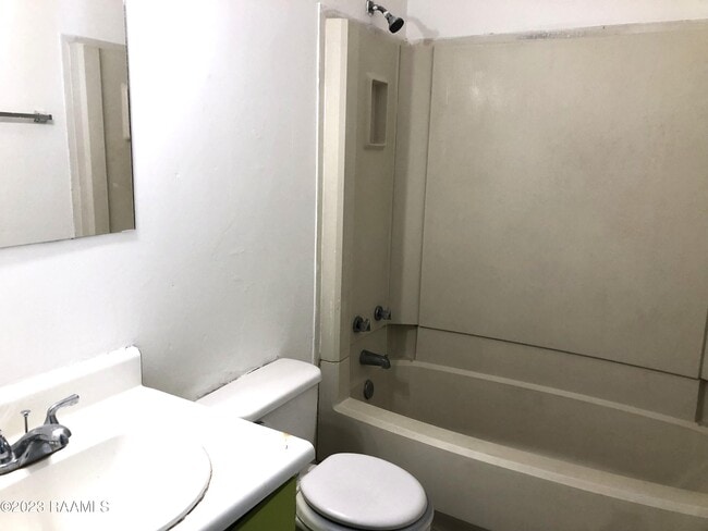 Photo - 413 Knollwood Cir