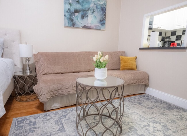 Photo - 328 E 74th St Unidad ID1031983P