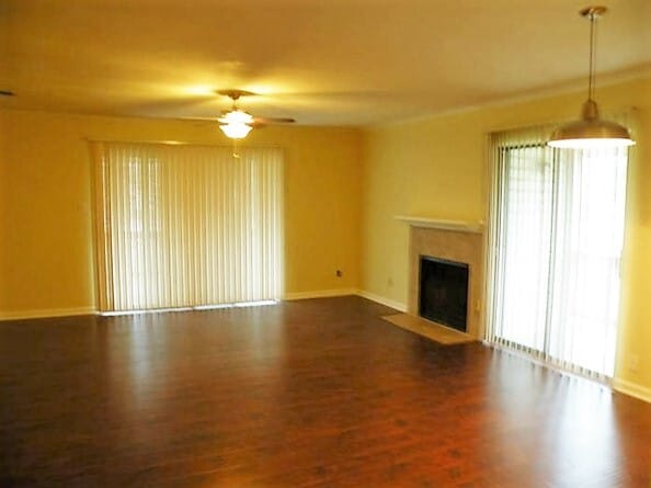 Amplio espacio habitable con dos balcones - 101 Pine Forest Dr Unidad G-28