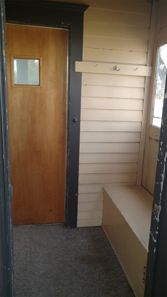 Photo - 405 W Watson St