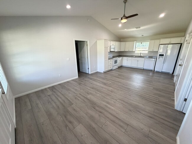 Photo - 85 Timothy Dr
