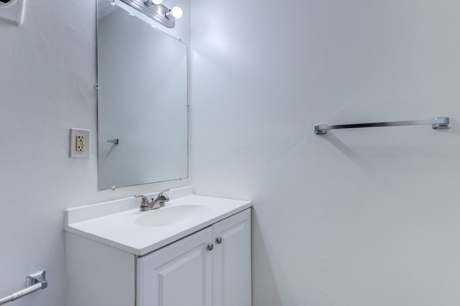 Photo - 3357 Dill Ave