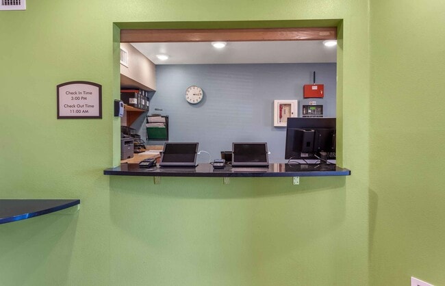 Furnished Studio-Colorado Springs