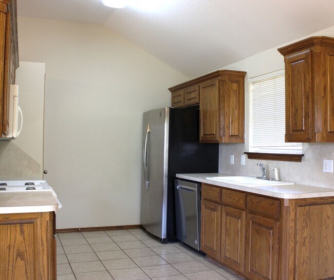 Photo - 2720 SE 95th St