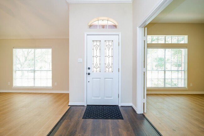 Photo - 1823 Brightlake Way House