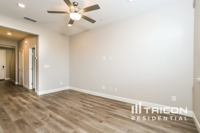Photo - 1268 Victorian St