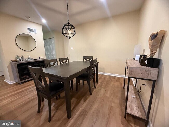 Photo - 180 Valley Stream Cir