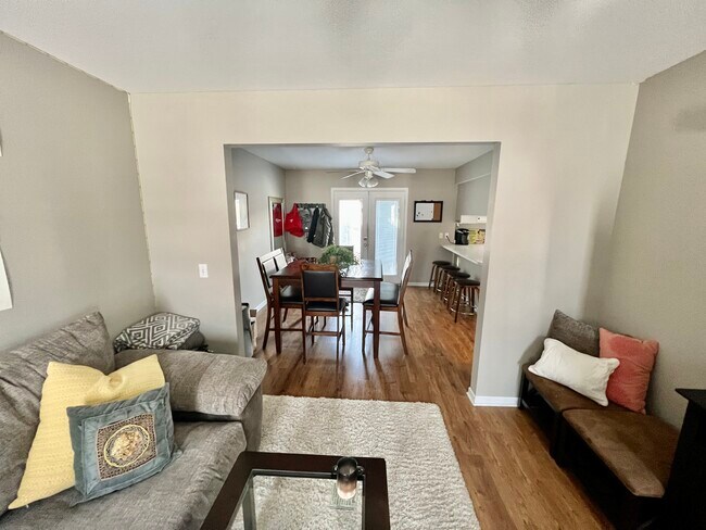 Photo - 2416 Eaton Ave