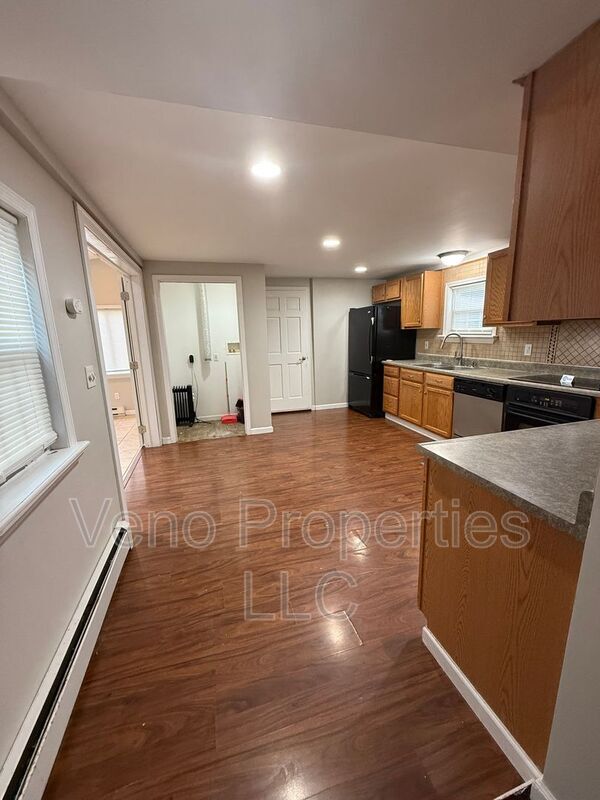 Photo - 5 Lansing Rd