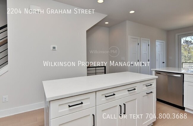 Photo - 2204 N Graham St