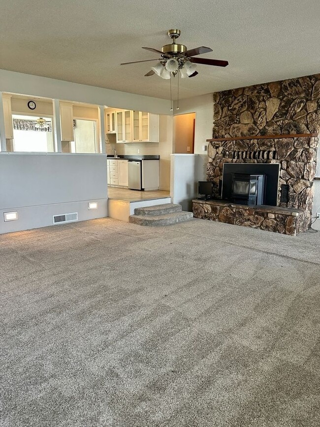 Photo - Beautiful Country Home! With Bonus Office/...