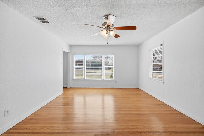 Photo - Modern Luxury Meets Historic Soul: Pristine Home with Flexible Move-In Through June!