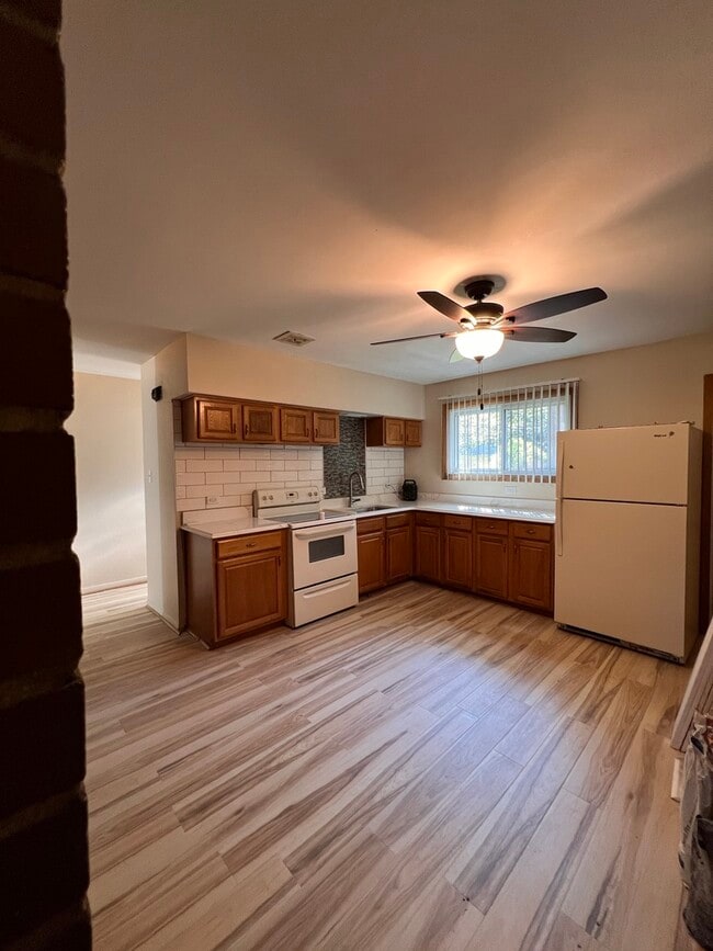 Photo - 9594 S Colfax Ave