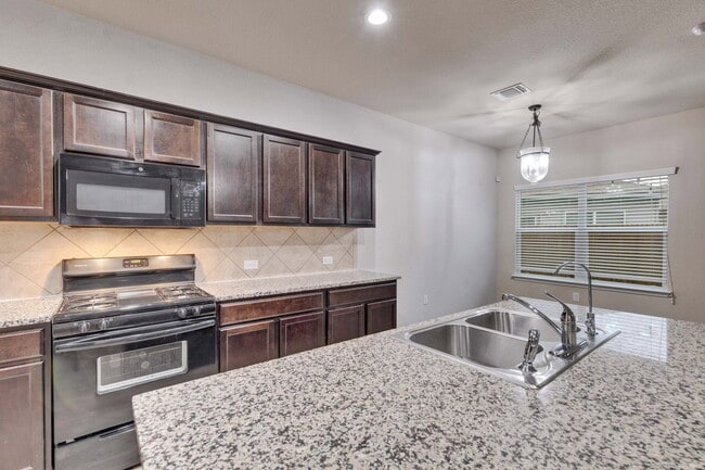 Photo - 14910 Jolynn St