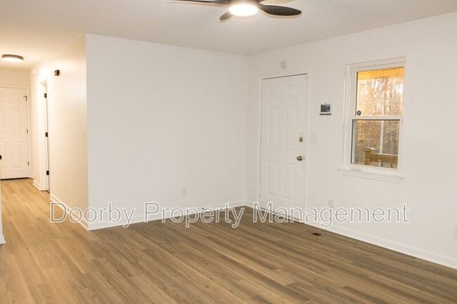 Photo - 349 Blackfox Rd SW