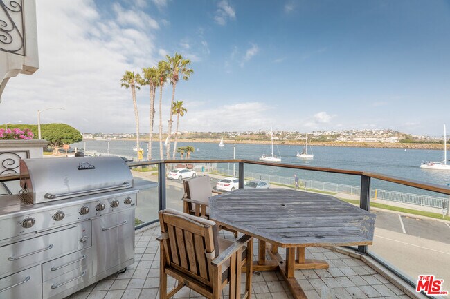 Photo - 119 Via Marina