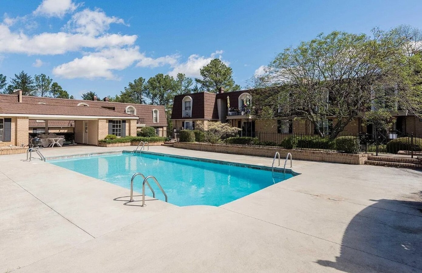 Photo - 2-Bedroom Condo - Foxcroft Condos in Homewood.