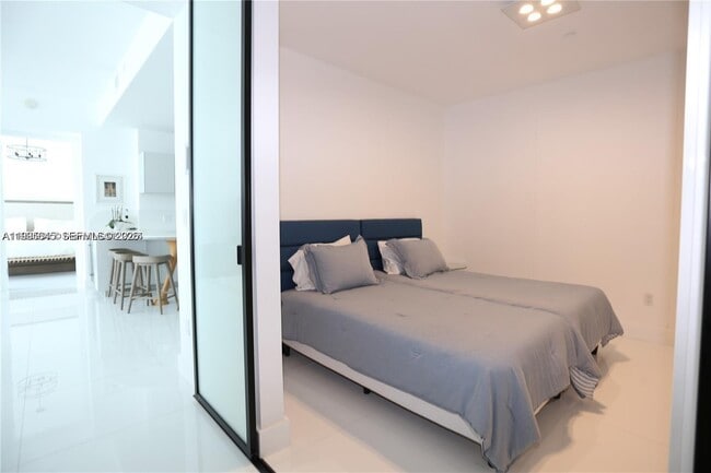 Photo - 16901 Collins Ave Unit 904
