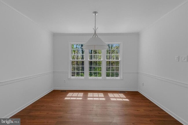 Photo - 1646 Stowe Rd