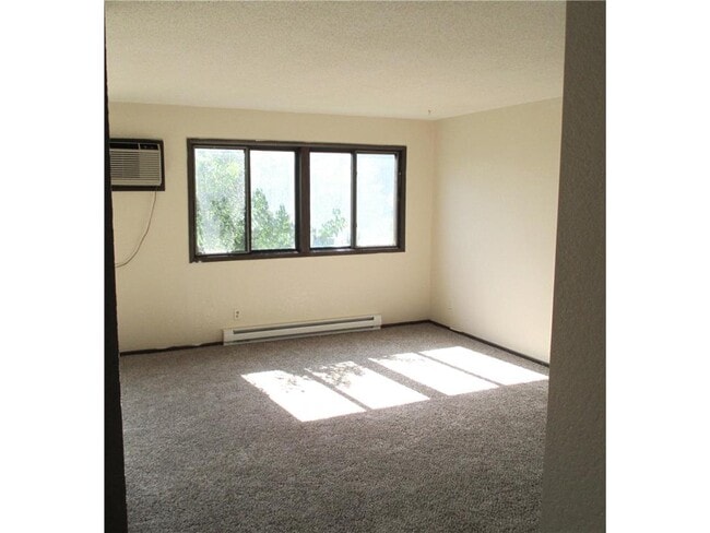 Photo - 196 Lakeview Dr Unit #3