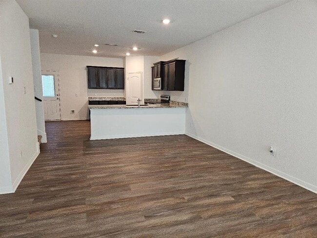 Photo - 18412 Speculator Ln