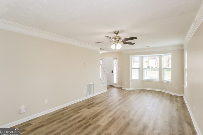 Photo - 6059 Shadow Lake Way