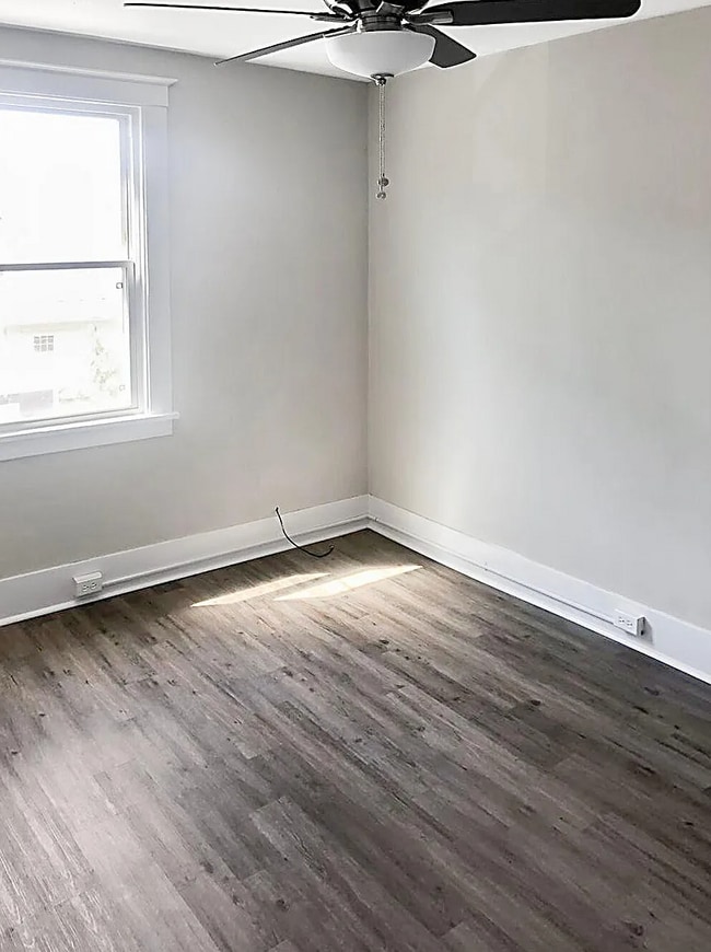 Photo - 286 Crestwood Ave Unit 286 Crestwood Ave - Upper