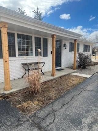 Photo - 5938 Main St