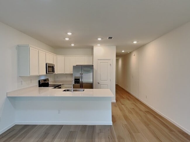 Photo - 594 Holly Lks Dr